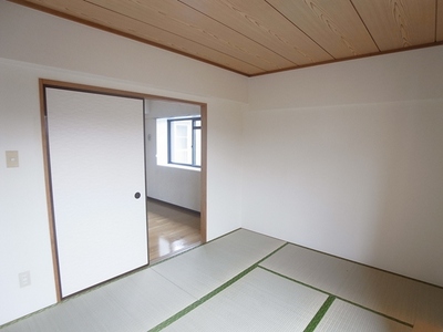 Living and room. Independent Japanese-style, It will be in the bedroom and drawing room. 