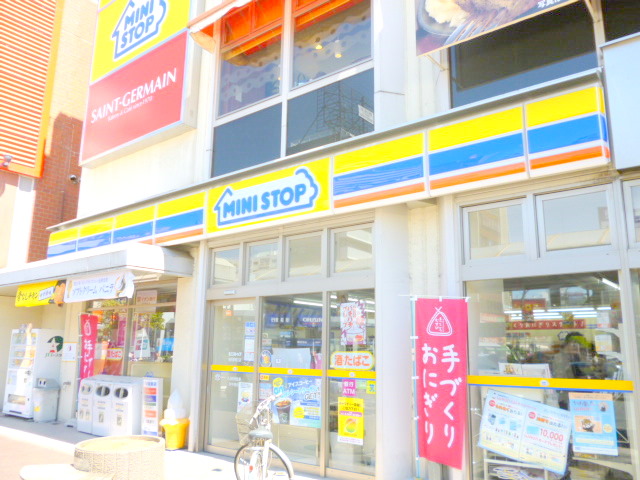 Convenience store. MINISTOP Keisei Inage Station store up (convenience store) 74m