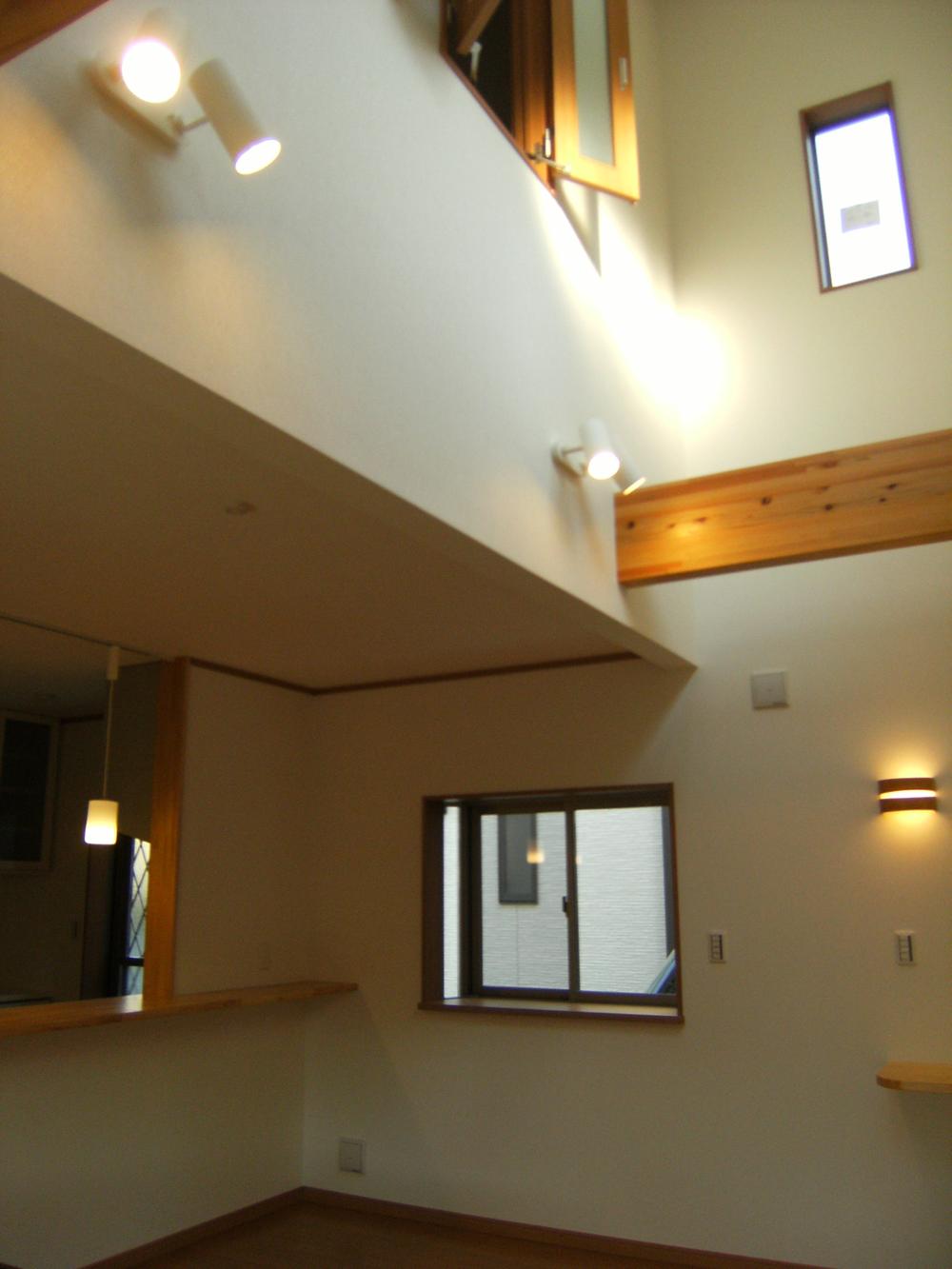 Living. Open preeminent atrium (October 2013) Shooting