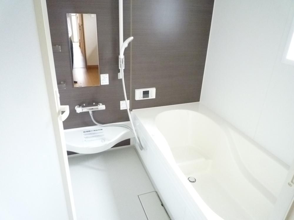 Bathroom. Indoor (11 May 2013) Shooting