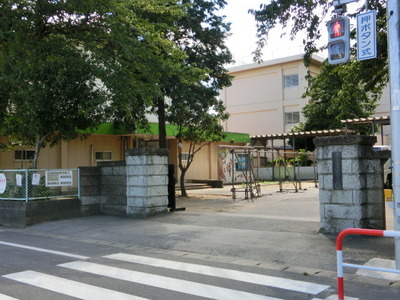 Primary school. Sanno up to elementary school (elementary school) 1300m