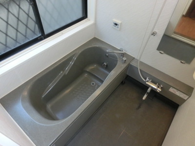 Bath. 1 square meters bathroom