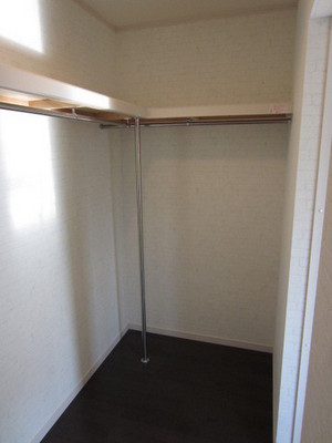 Balcony. Walk-in closet for those of off-season and can be stored.
