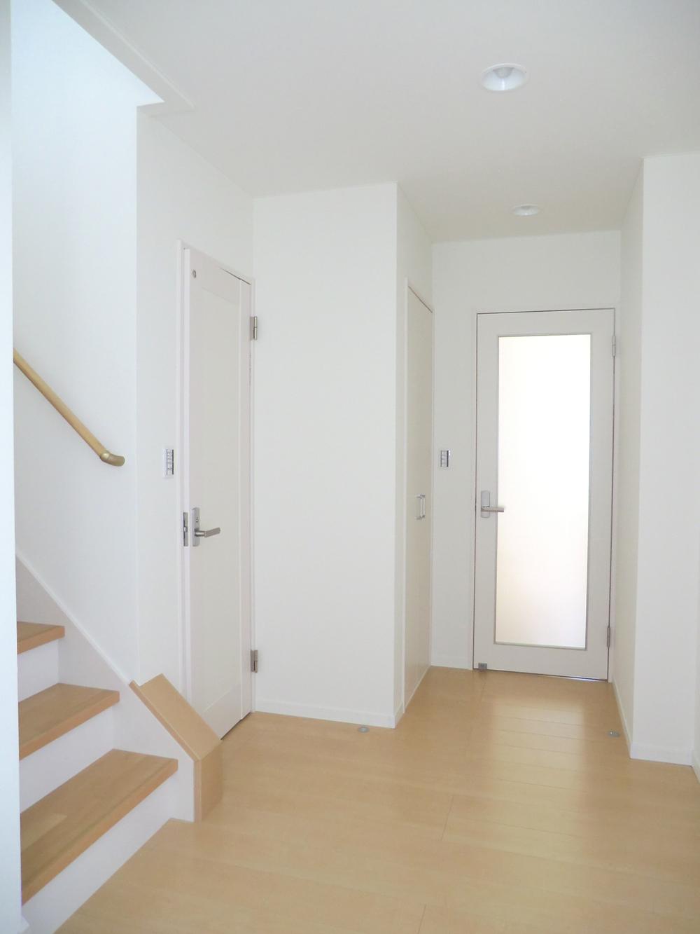 Same specifications photos (Other introspection). (Corridor) same specification