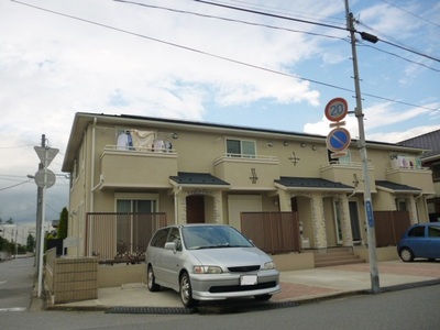 Building appearance. Parking spaces are there one minute each dwelling unit. 