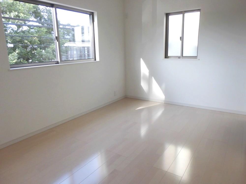 Same specifications photos (Other introspection)