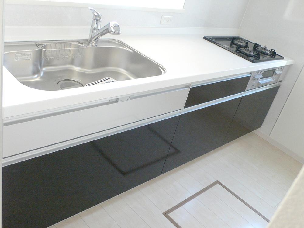 Same specifications photo (kitchen)