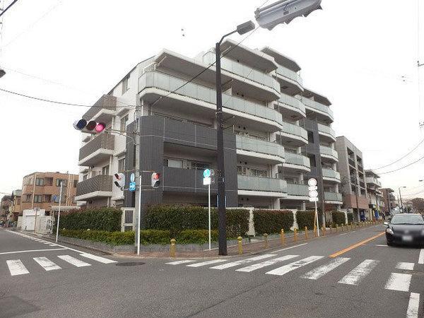 Local appearance photo