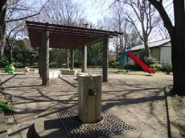 park. 600m until the rice coast park