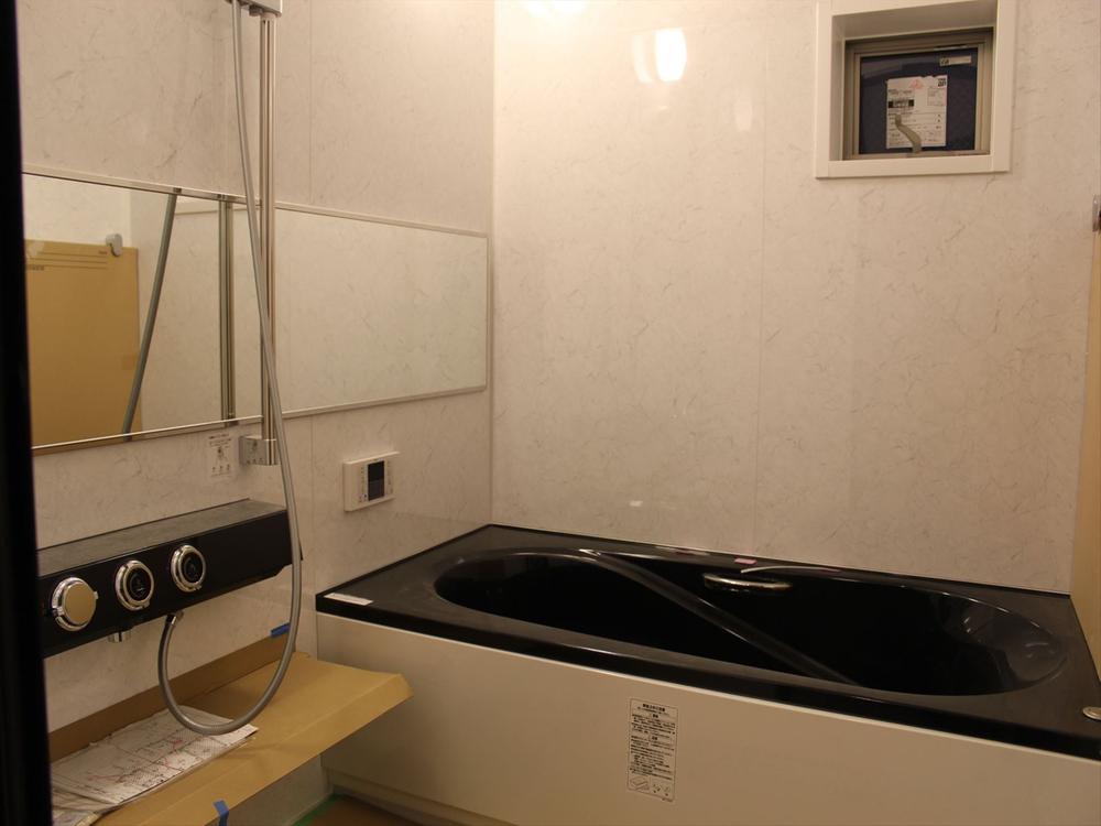 Bathroom. Please slowly rest your body in the spacious bathroom 1.25 square meters.