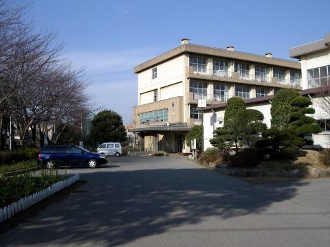 Junior high school. 1289m up to junior high school in Chiba City Tateyama King
