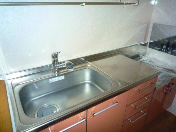 Kitchen. Sink even large kitchen