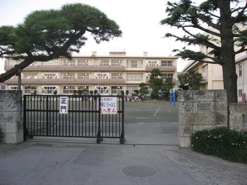 Primary school. 582m until the Chiba Municipal Inage Elementary School