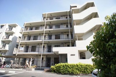 Building appearance. Pasting outer wall tile ・ Reinforced concrete apartment.