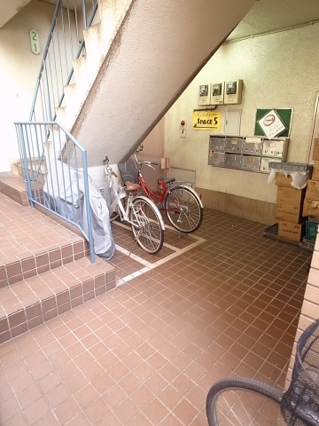 Other common areas. Set post! ! Bicycle shed! !