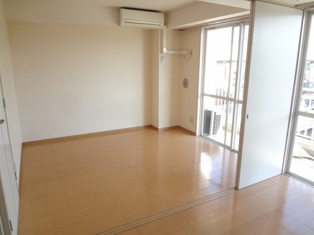 Living and room
