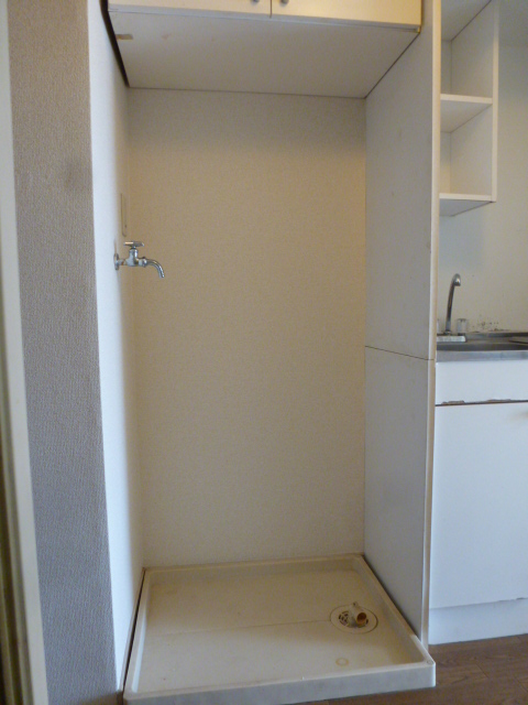 Other room space. Indoor Laundry Storage