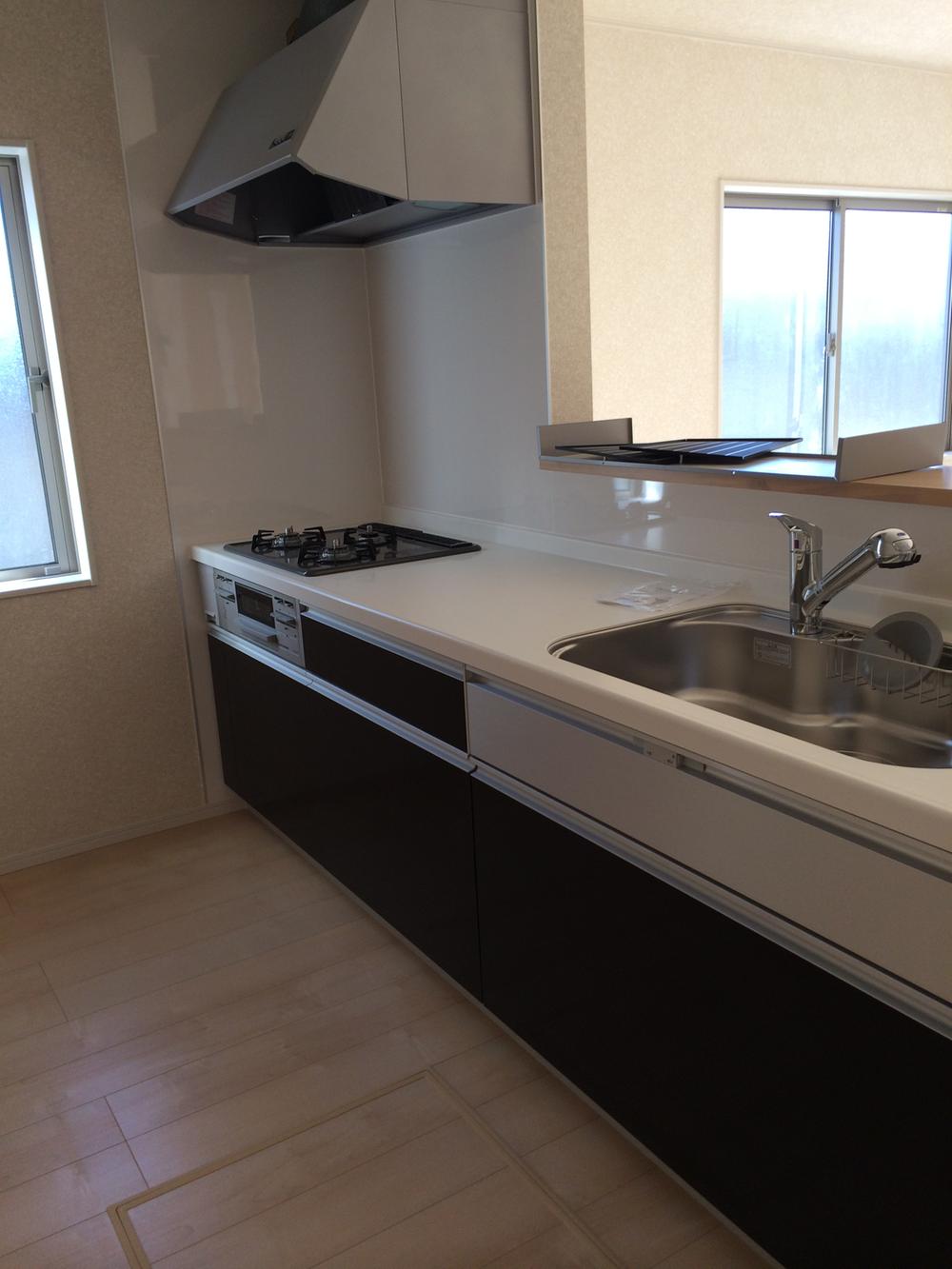 Kitchen. Indoor (12 May 2013) Shooting