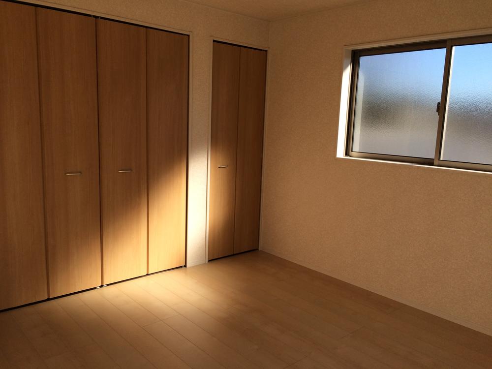 Non-living room. Indoor (12 May 2013) Shooting