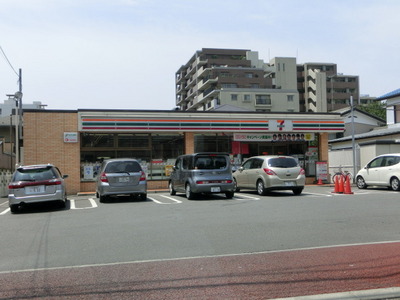 Convenience store. 105m to Seven-Eleven (convenience store)