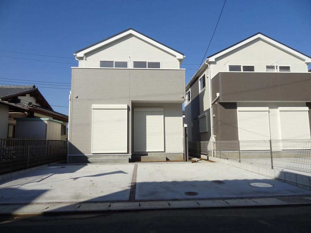 Local appearance photo. Local (11 May 2013) Shooting