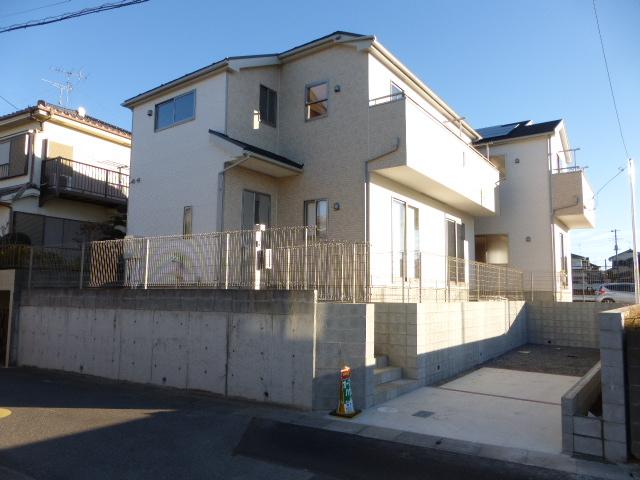 Local appearance photo. Local (12 May 2013) shooting 1 Building