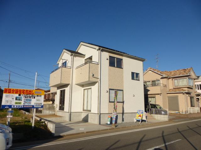 Local appearance photo. Local (12 May 2013) shooting Building 2