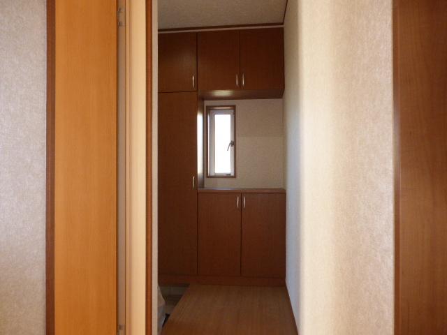 Entrance. Local (12 May 2013) shooting 1 Building