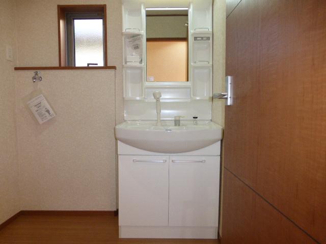 Wash basin, toilet. Local (12 May 2013) shooting 1 Building