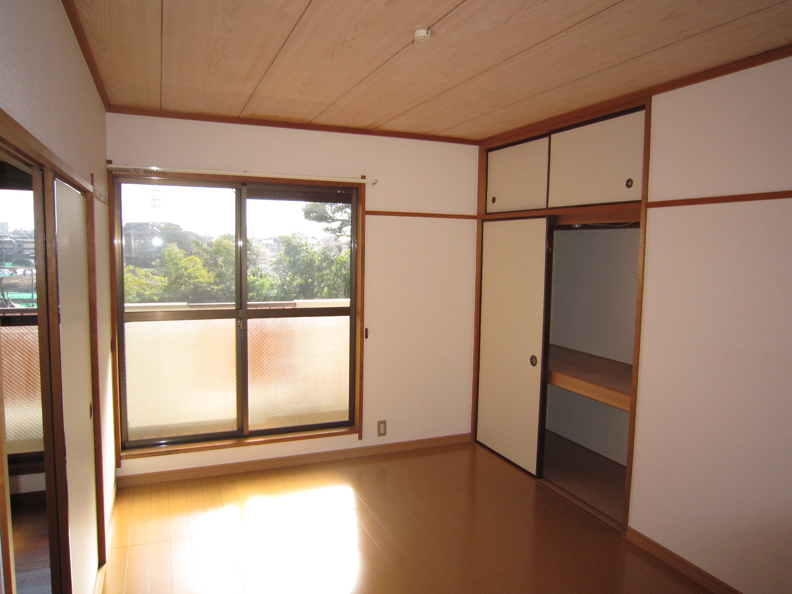 Living and room. It housed about a between