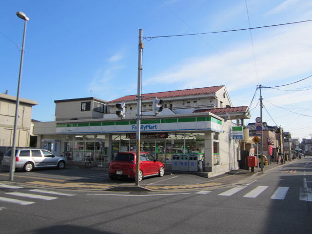 Convenience store. FamilyMart Chiba Domekimachi store up (convenience store) 513m