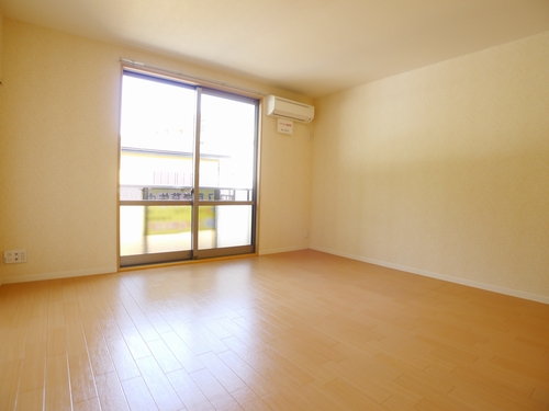 Living and room. Photos: No. 202 rooms