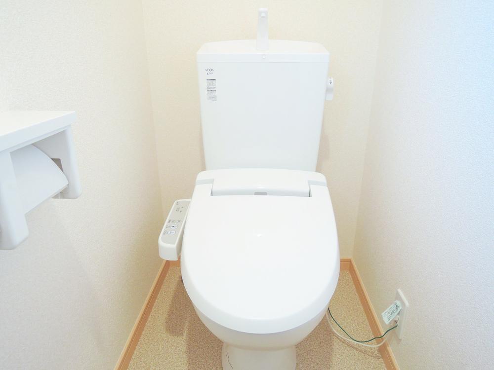 Toilet.  ※ 1 Building Local (November 12, 2013) Shooting