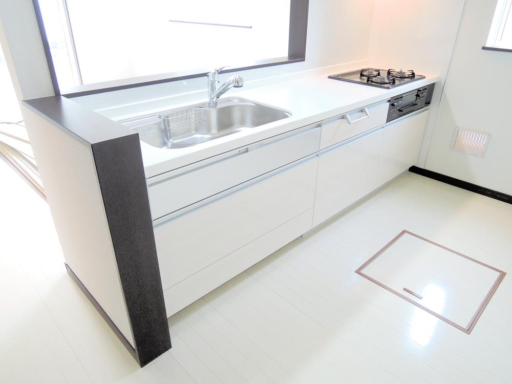 Kitchen.  ※ Building 2 Local (November 12, 2013) Shooting