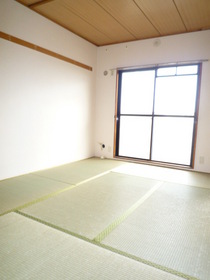 Living and room. It's Japanese mind Japanese-style room