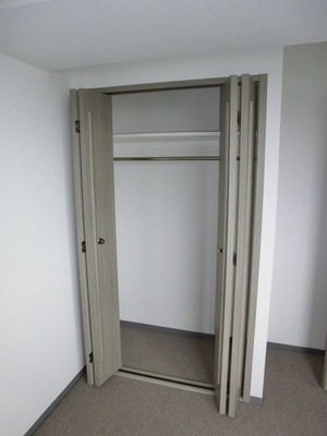 Receipt. Each room storage
