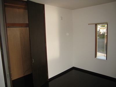 Living and room. Wide storage, There is also a closet