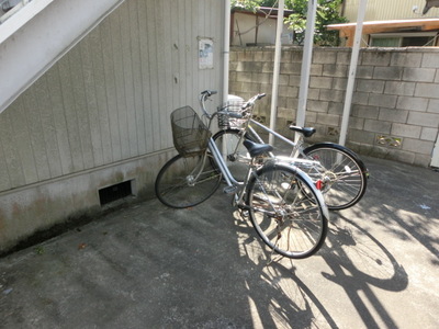 Other common areas. Bicycle parking space Yes