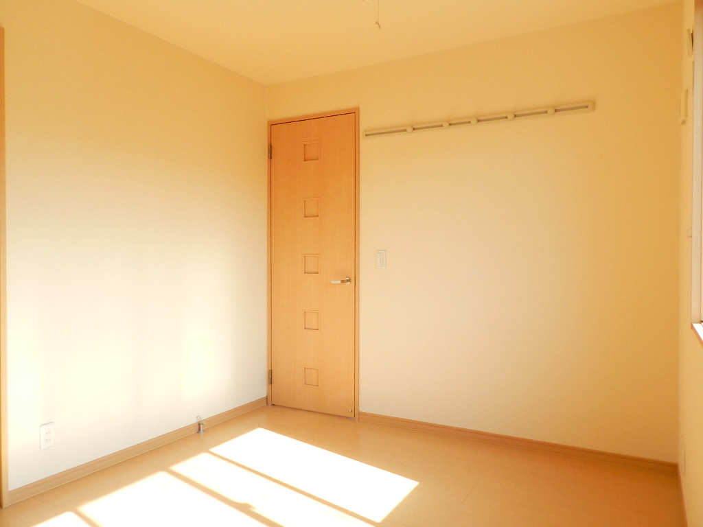 Other room space.  ※ Cleaning before