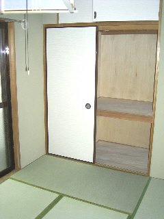 Living and room. Closet and Japanese-style room