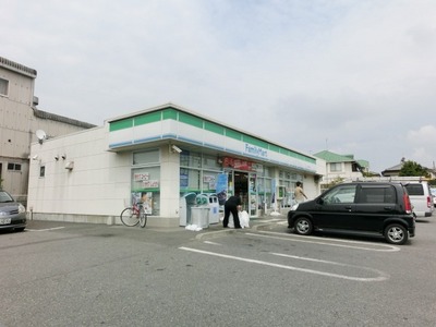 Convenience store. 130m to Family Mart (convenience store)