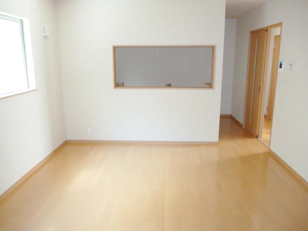 Living. Building 2 living