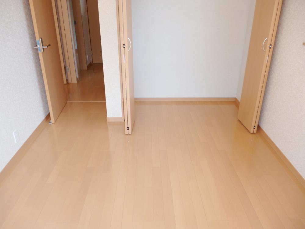 Non-living room. Building 2 room (August 2013) Shooting