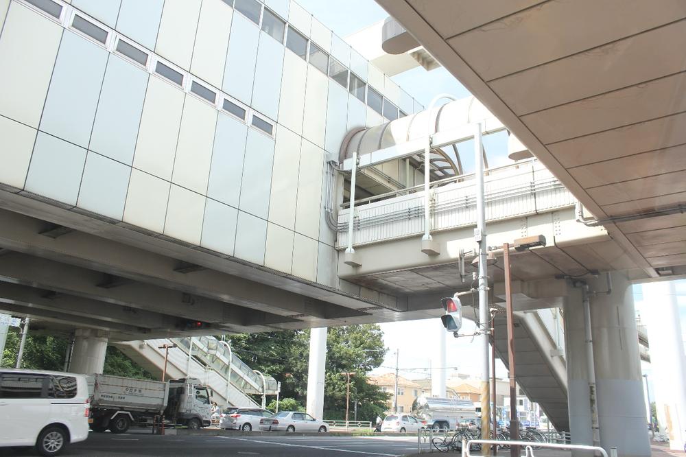 Other. About a 5-minute walk from the Chiba city monorail Anagawa Station