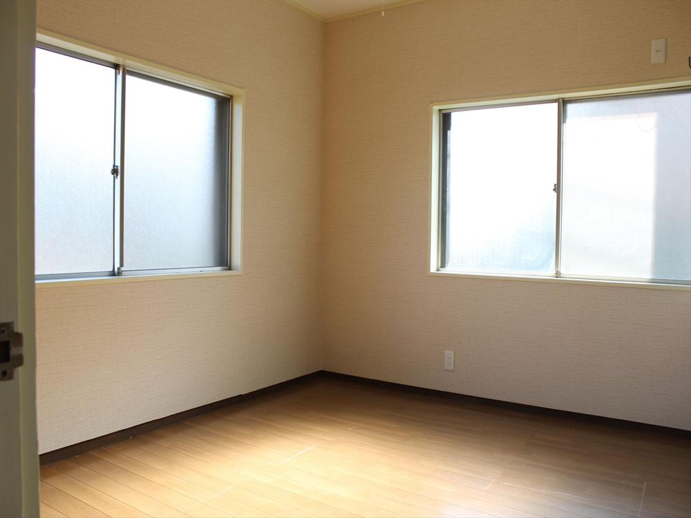 Non-living room. The tatami flooring