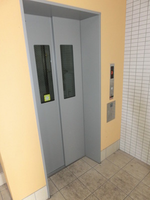Other common areas. Lifts