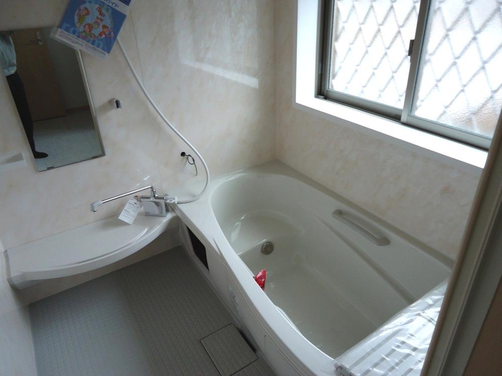 Bathroom. Indoor (12 May 2013) Shooting