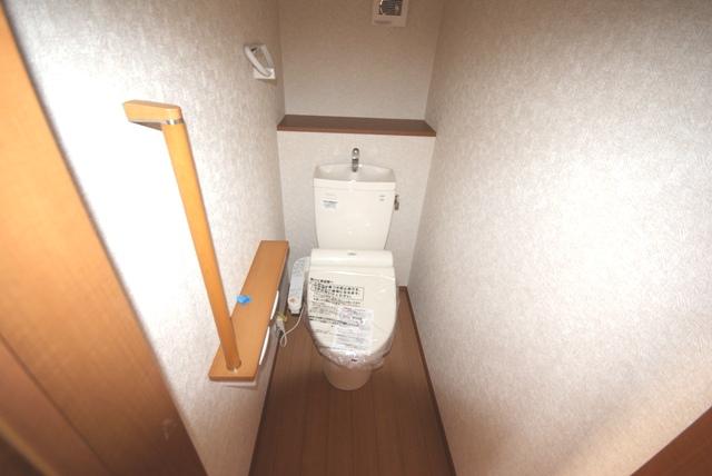 Toilet. Toilet company enforcement example