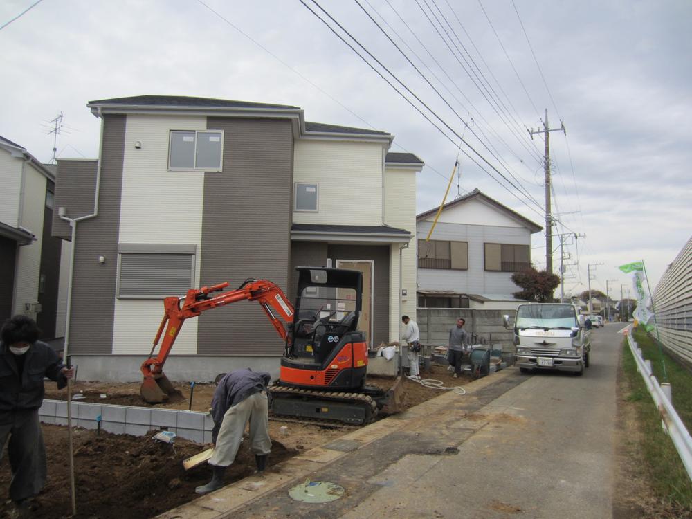 Local appearance photo. Local (11 May 2013) Shooting