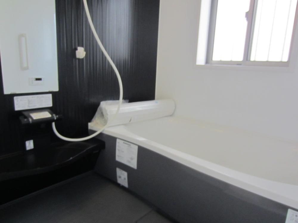 Bathroom. 1 Building room (November 2013) Shooting